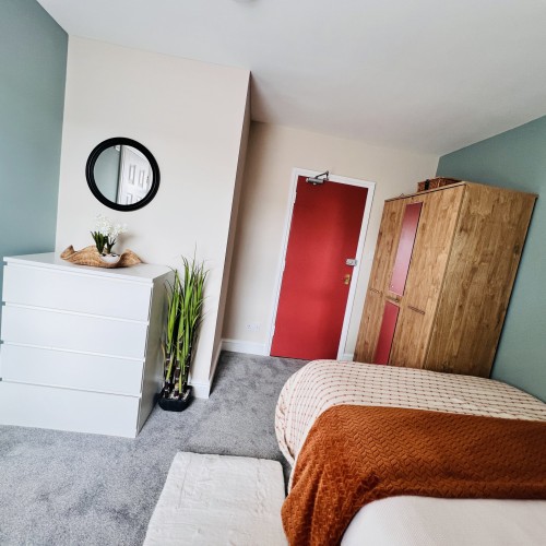 20250822_095353829_iOS