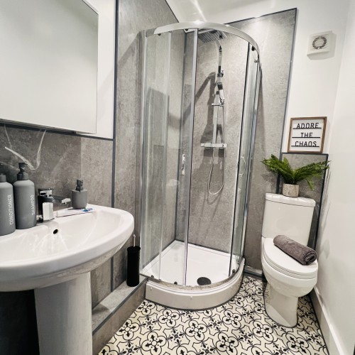 20250903_140831005_iOS