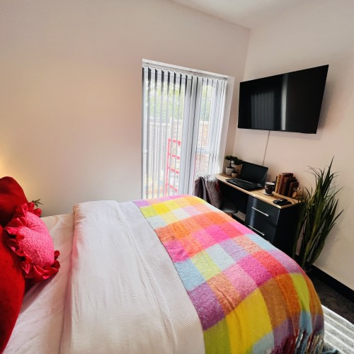 20250903_140919561_iOS