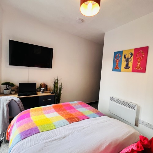 20250903_140932177_iOS