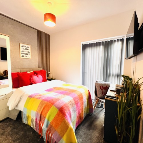 20250904_155642236_iOS