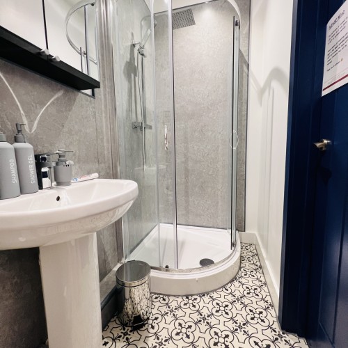 20250904_163455537_iOS