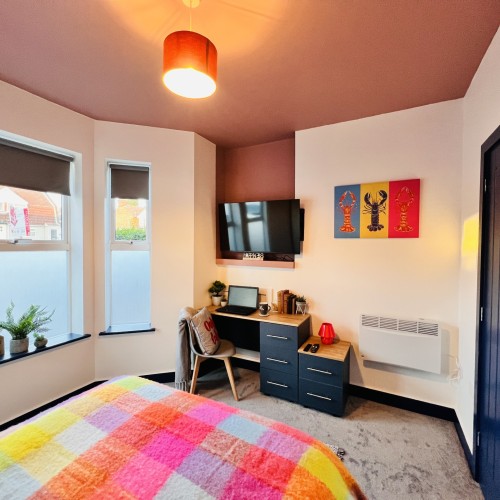 20250904_180355786_iOS