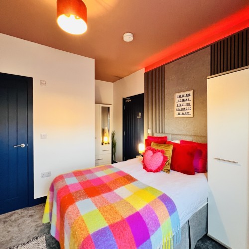 20250904_180454018_iOS