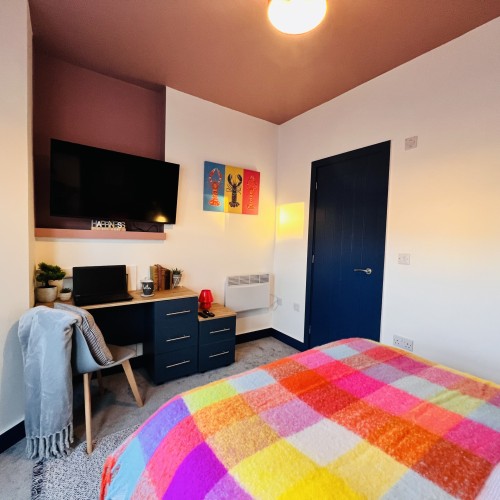 20250904_180555629_iOS