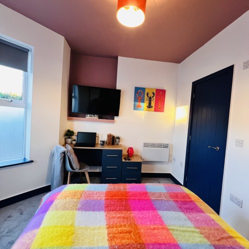 20250904_180608279_iOS