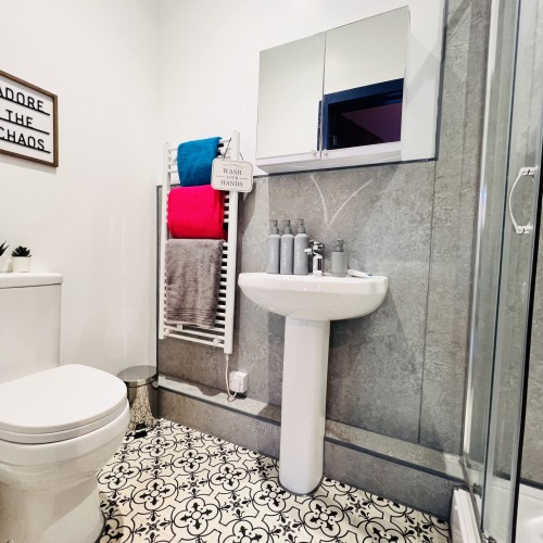 20250904_180740163_iOS