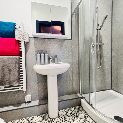 20250904_180748990_iOS